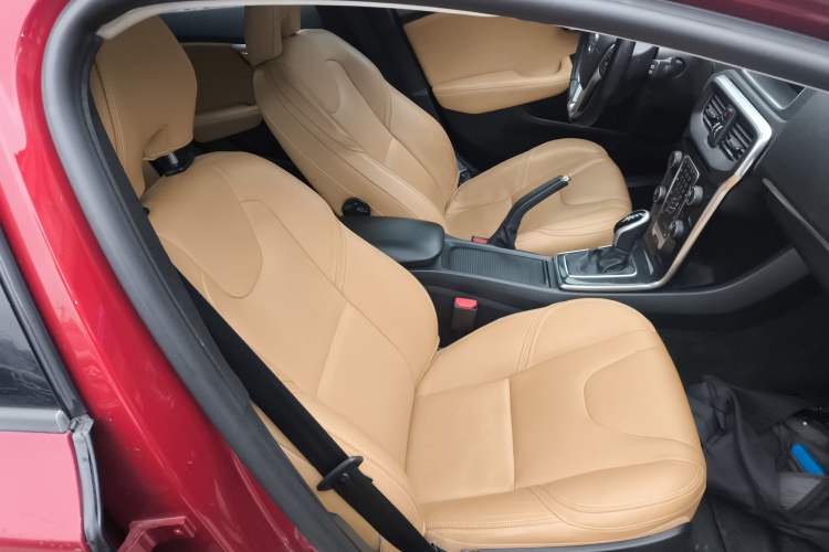 Used Volvo V40 2017 T3 Zhiyi Edition Right Front Seat