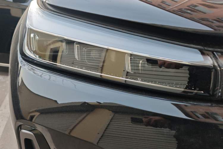 Used Geely Galaxy Galaxy M9 2025 Model 210km Four-Wheel-Drive Leading Edition