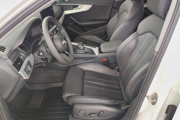 Used Audi A4L 2020 40 TFSI Fashion Dynamic Model Left Front Seat