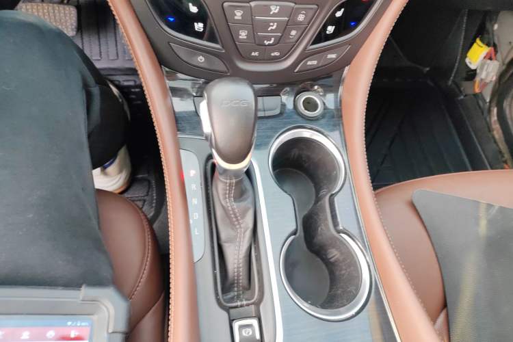 Used Buick Envision 2020 20T Two-Wheel Drive Luxury Model