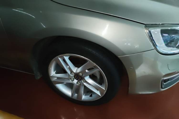 Used Volvo V60 2015 T5 Zhiya Edition