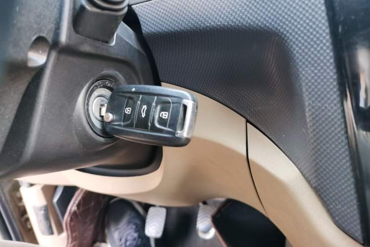 Used Wuling Hongguang 2013 1.5L S Comfort Model Vehicle Key