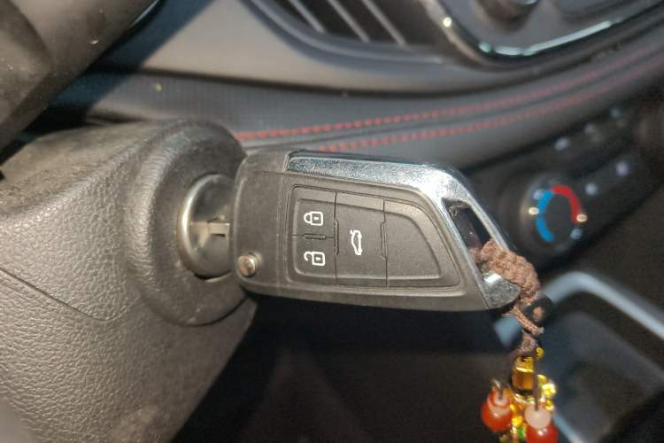 Used Chevrolet Monza 2019 RS 330T Automatic Comfort Edition China VI Standard