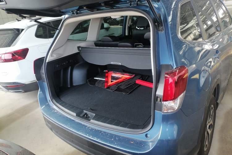 Used Subaru Forester 2021 2.0i Luxury Edition EyeSight Trunk