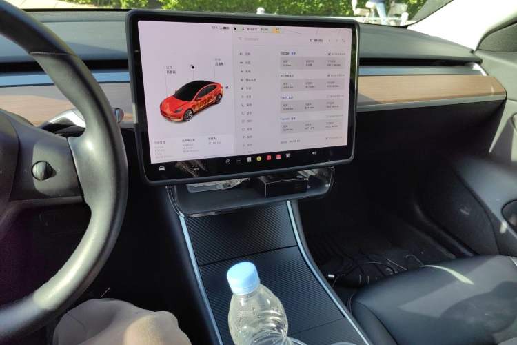 Used Tesla Model 3 2019 Long-Range All-Wheel-Drive Version
