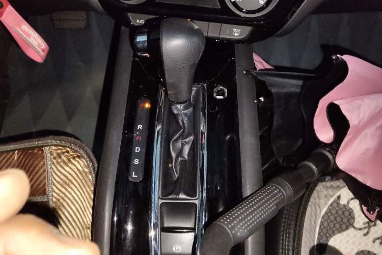 Used Honda Vezel 2017 1.5L CVT 2WD Comfort Model Gear Lever