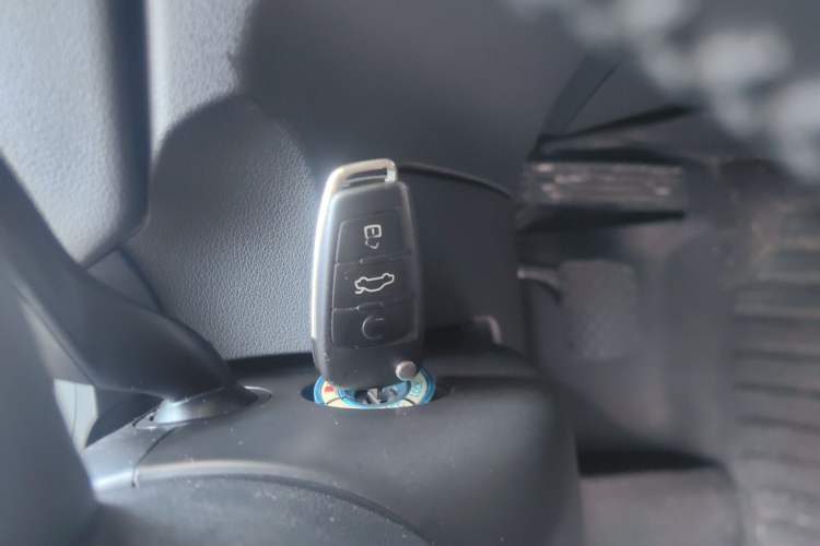 Used Audi Q3 2016 30 TFSI Fashion Model Vehicle Key