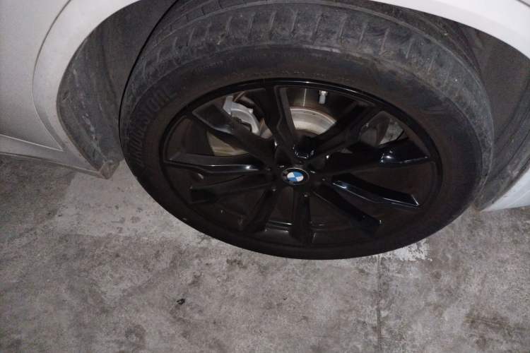 Used BMW X3 2022 xDrive30i Luxury Edition M Night Sky Package Right Front Wheel Hub