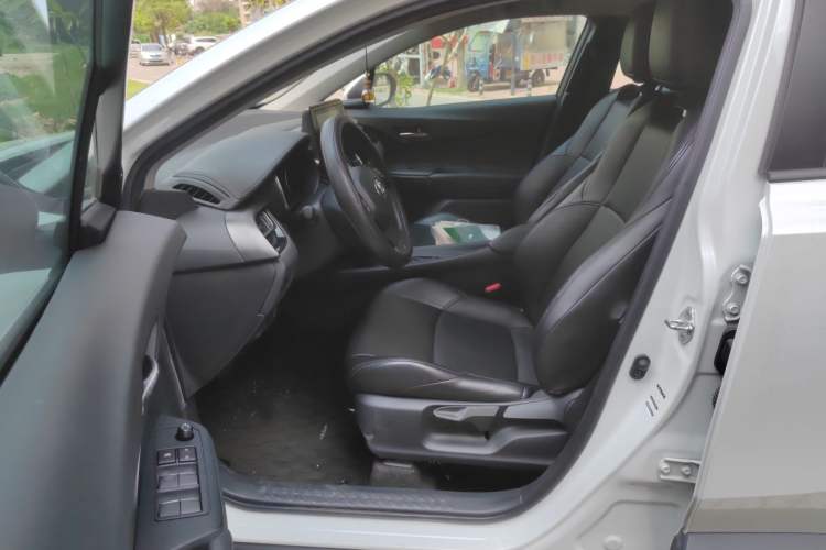 Used Toyota IZOA 2021 2.0L Yixing Version
