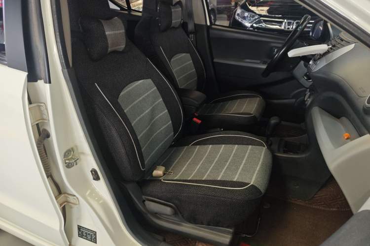 Used Suzuki Alto 2016 1.0L Automatic Deluxe Xuan Dong Edition Right Front Seat