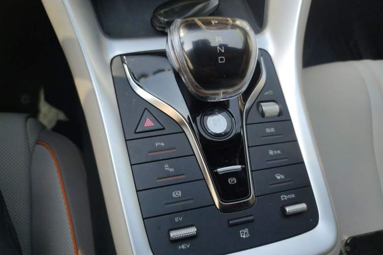 Used BYD Song Pro New Energy 2023 Champion Edition DM-i 110KM Excellence Model Gear Lever