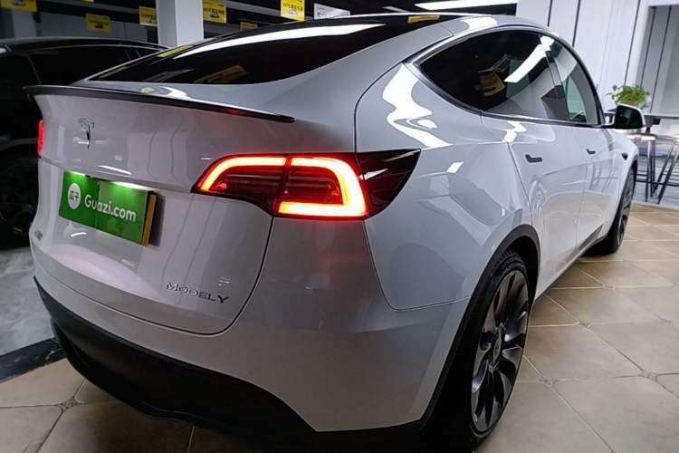 Used Tesla Model Y 2022 Performance High-Performance All-Wheel-Drive Version
