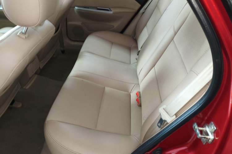 Used Buick Excelle 2013 1.5L Manual Classic Model Left Rear Seat