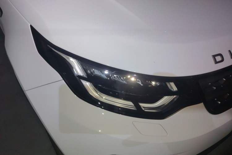 Used Land Rover Discovery 2018 3.0 SC V6 SE
