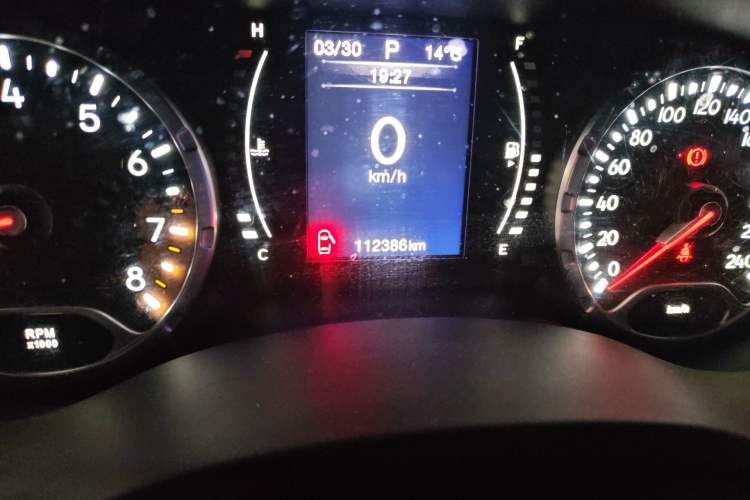 Used Jeep Renegade 2016 1.4T Automatic Jingneng Edition Odometer Close Up