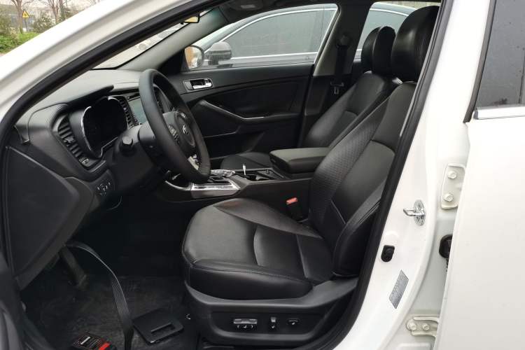 Used Kia K5 2015 2.0L Automatic LUX
