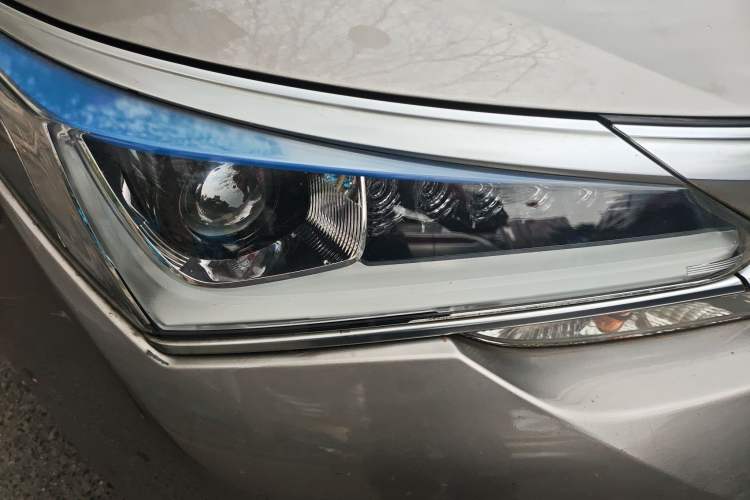 Used Toyota Corolla 2017 Revised Dual-Engine 1.8L E-CVT Leading Edition
