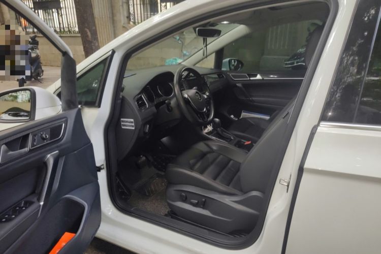 Used Volkswagen Golf Sportsvan 2018 280TSI Automatic Luxury Model Driver Seat