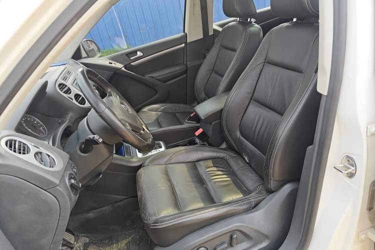 Used Volkswagen Tiguan 2017 300TSI Automatic Two-Wheel Drive Silk Road Comfort Edition Left Front Seat