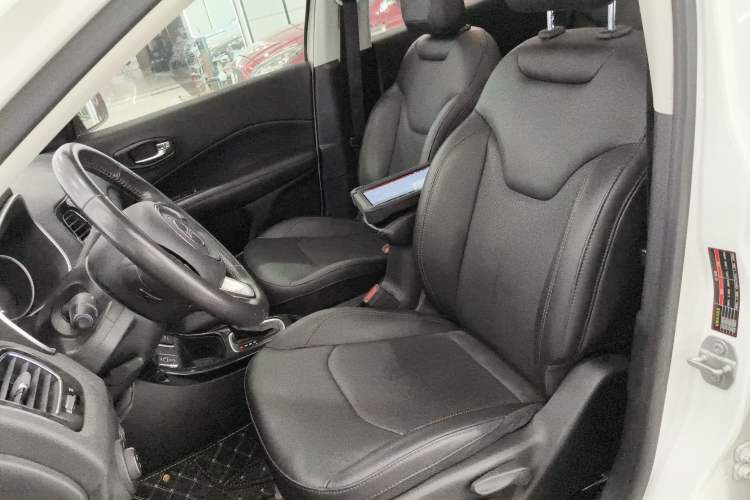 Used Jeep Compass 2019 220T Automatic Family Edition