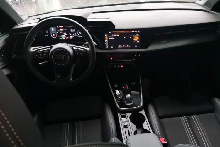 Used Audi A3 2021 Sportback 35 TFSI Fashionable Sports Model Center Console