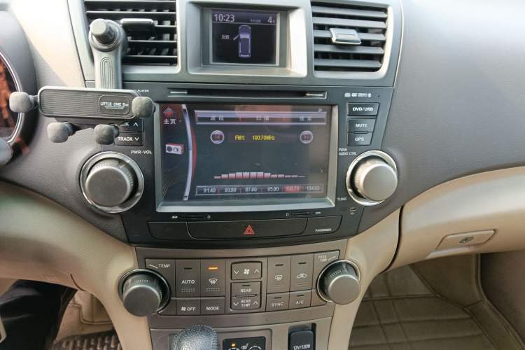 Used Toyota Highlander 2011 2.7L Two-Wheel Drive 7-Seater Luxury Edition