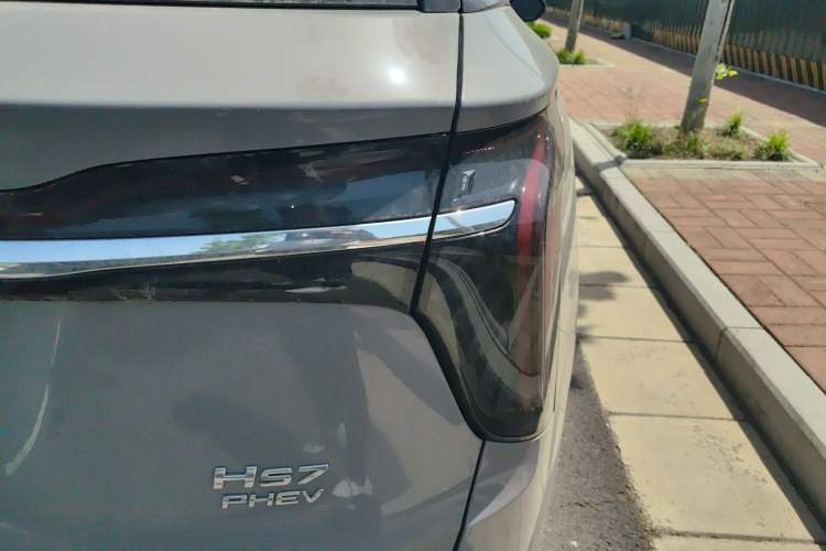 Used Hongqi HS7 PHEV 2024 2.0T PHEV Four-Wheel-Drive Flagship Edition 6 Seats