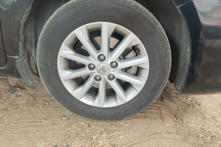 Used Toyota Camry 2016 2.0G 10th Anniversary Leading Edition Right Front Wheel Hub