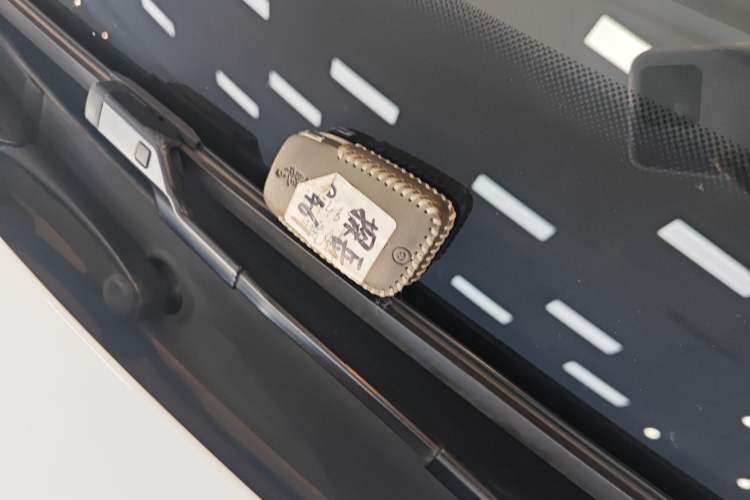 Used Volkswagen Tayron 2020 380TSI All-Wheel Drive R-Line Connected Version Vehicle Key