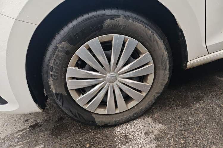 Used Volkswagen Santana 2021 1.5L Automatic Fashion Edition Left Front Wheel Hub