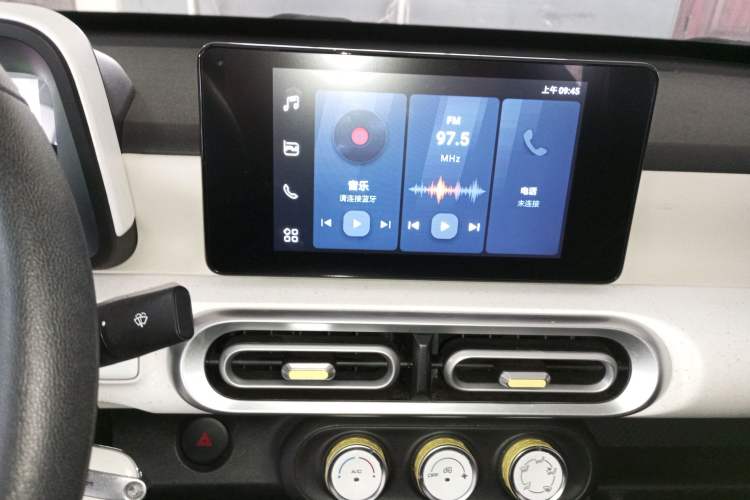 Used Wuling Hongguang MINIEV 2024 3rd Generation 215km Advanced Version Audio And AC Panel