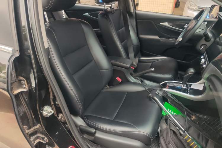 Used Honda Crider 2015 1.8L automatic comfort version Right Front Seat