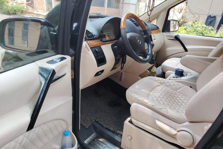 Used Mercedes-Benz Viano 2015 3.0L Partner Edition