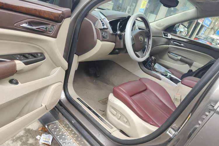 Used Cadillac SRX 2012 3.0L Elite Edition Driver Seat