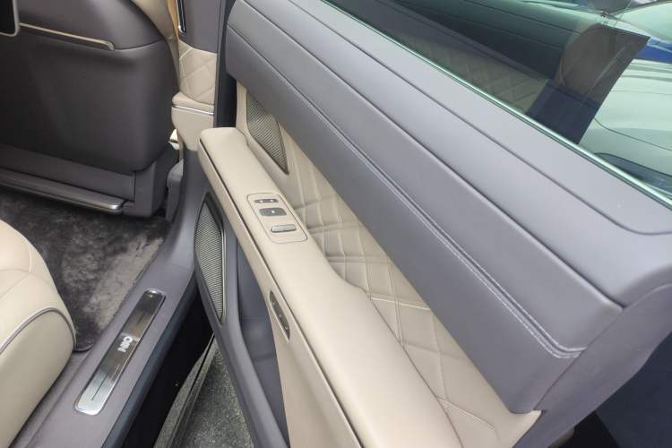 Used Nio ET9 2025 100 kWh
