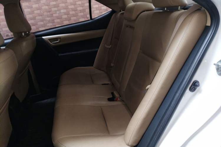 Used Toyota Corolla 2017 Revised Dual-Engine 1.8L E-CVT Elite Edition Left Rear Seat