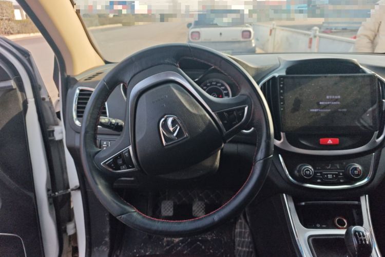 Used Baojun 560 2015 1.8L manual luxury version