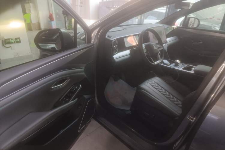 Used BYD Song L DM-i 2025 Intelligent Driving Version 112 km Beyond-Range Type
