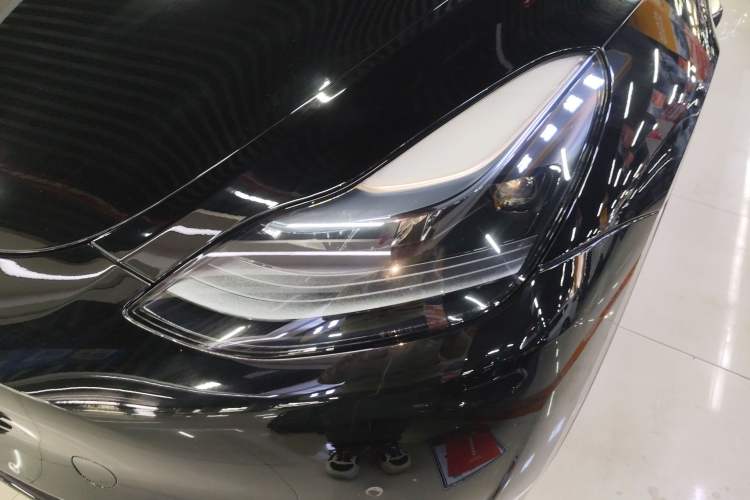 Used Tesla Model Y 2023 Long-Range All-Wheel-Drive Version
