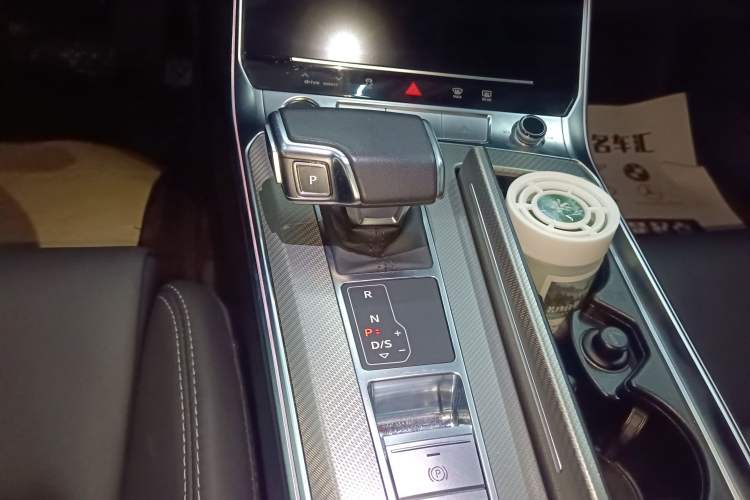 Used Audi A6L 2023 45 TFSI Prestige Elegant Edition Gear Lever