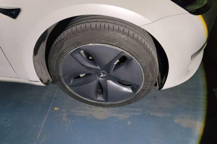 Used Tesla Model 3 2019 Long-Range Rear-Wheel-Drive Version
