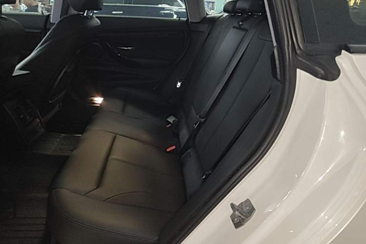 Used BMW 3 Series GT 2019 320i Sport Edition
