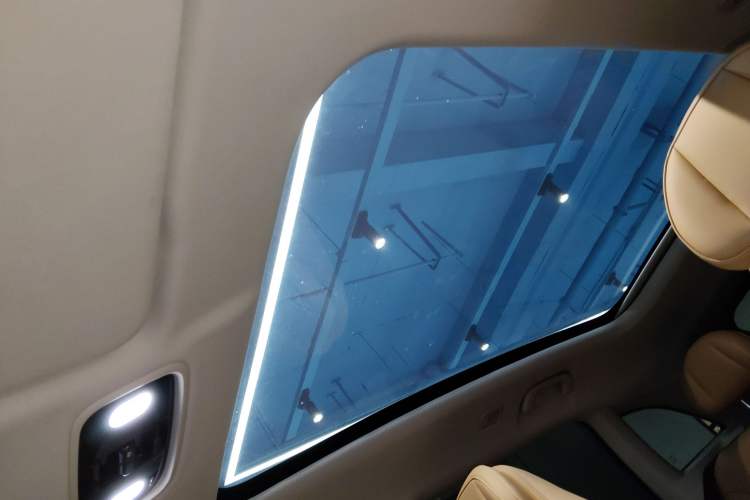 Used Leapmotor C11 2024 Range-Extended 300 Luxury Edition Headliner