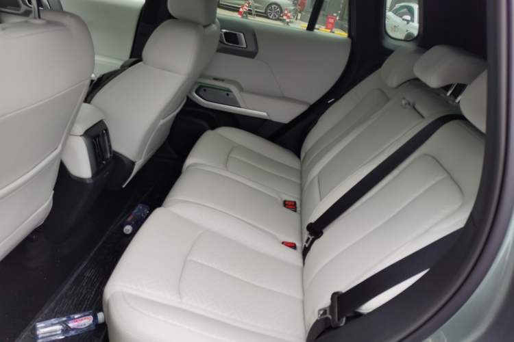 Used Formula Leopard Titanium 3 2025 501KM All-Wheel Drive Intelligent Driving Ultra Version
