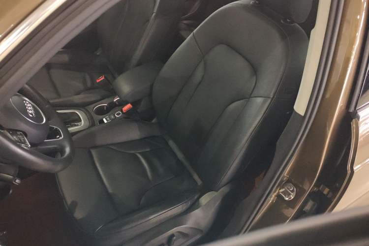 Used Audi Q3 2013 35 TFSI Comfort Model
