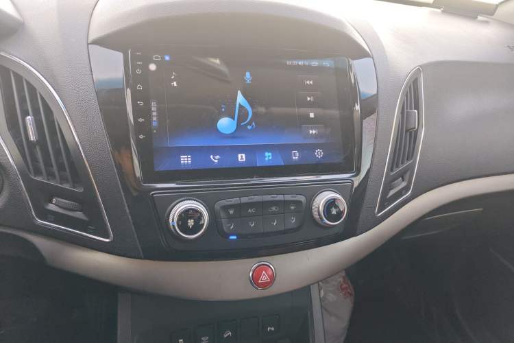 Used JAC Group Refine S5 2014 2.0T Automatic Luxury Edition
