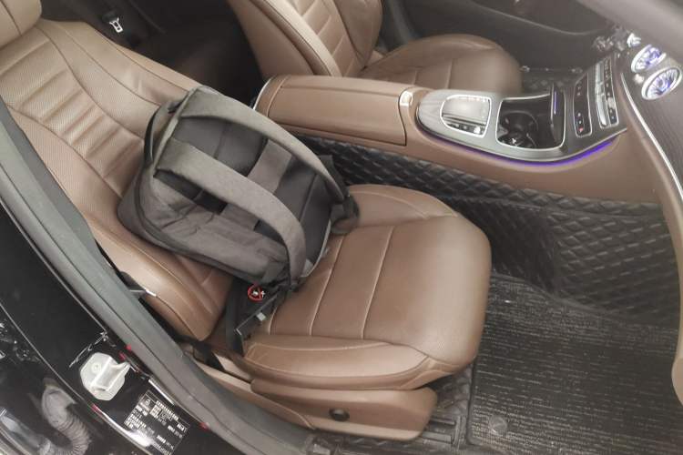 Used Mercedes-Benz E-Class 2021 Restyled E 300 L Sport Luxury Edition Right Front Seat