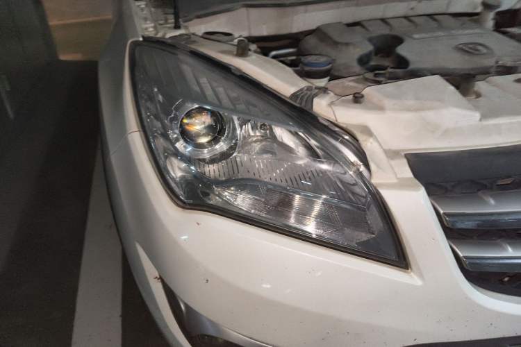 Used Changan CS35 2014 1.6L Automatic Luxury Model China IV Standard