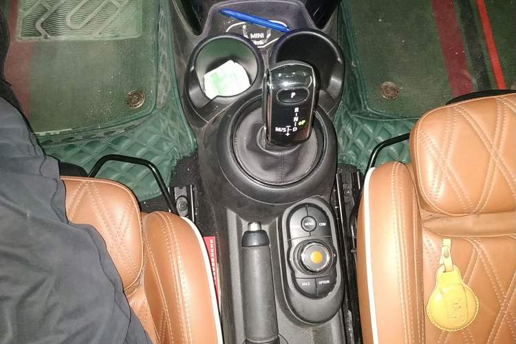 Used MINI MINI 2018 1.5T COOPER CABRIO Artist
