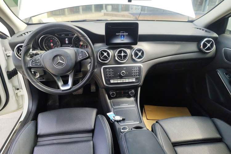 Used Mercedes-Benz GLA 2018 GLA 200 Fashion Model
